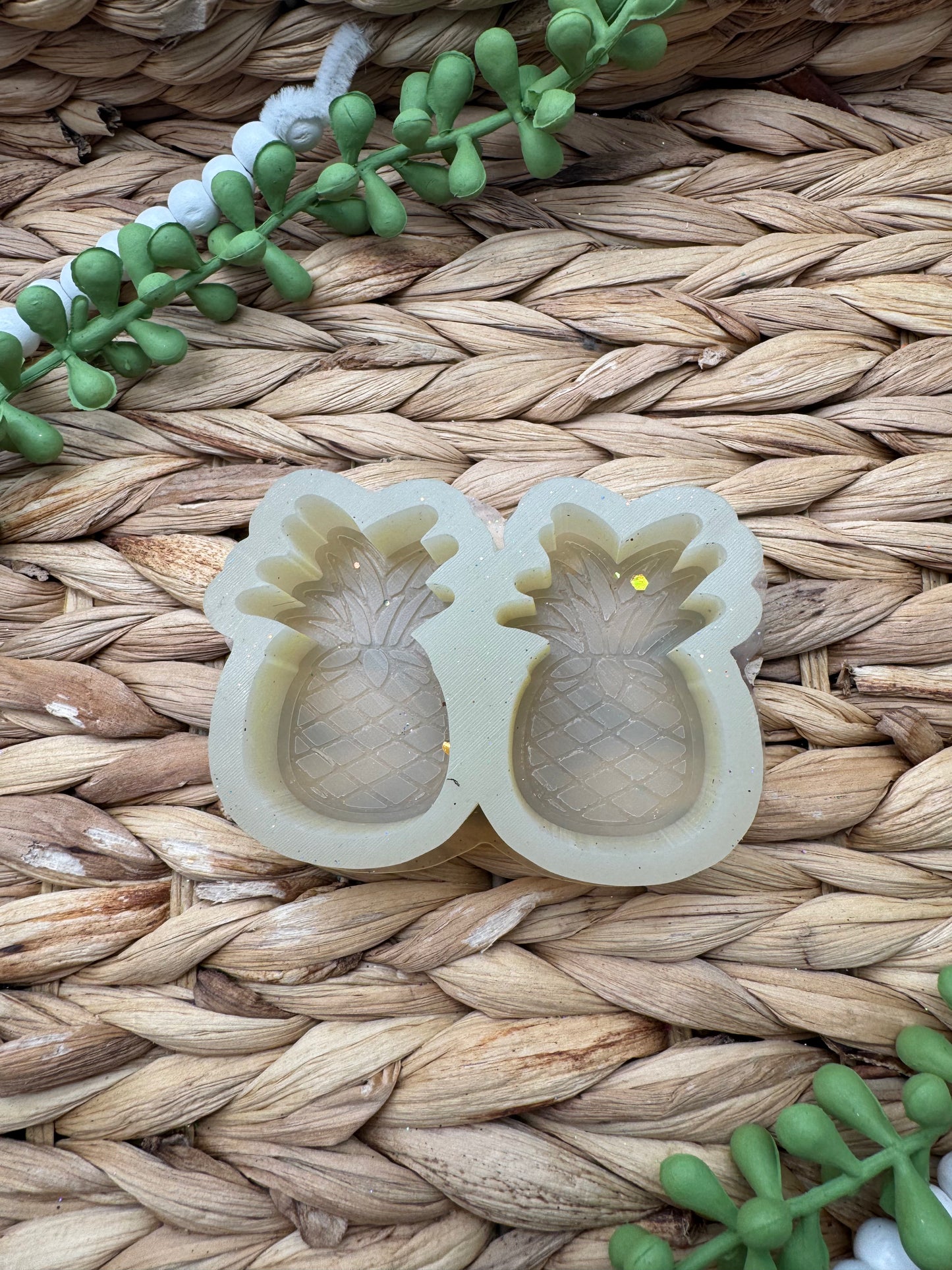 Pineapple Vent Clips - USED - Natollie