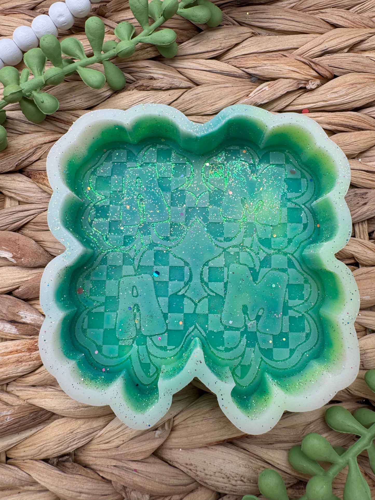 MAMA St Patrick Clover - USED - Retail by Hales