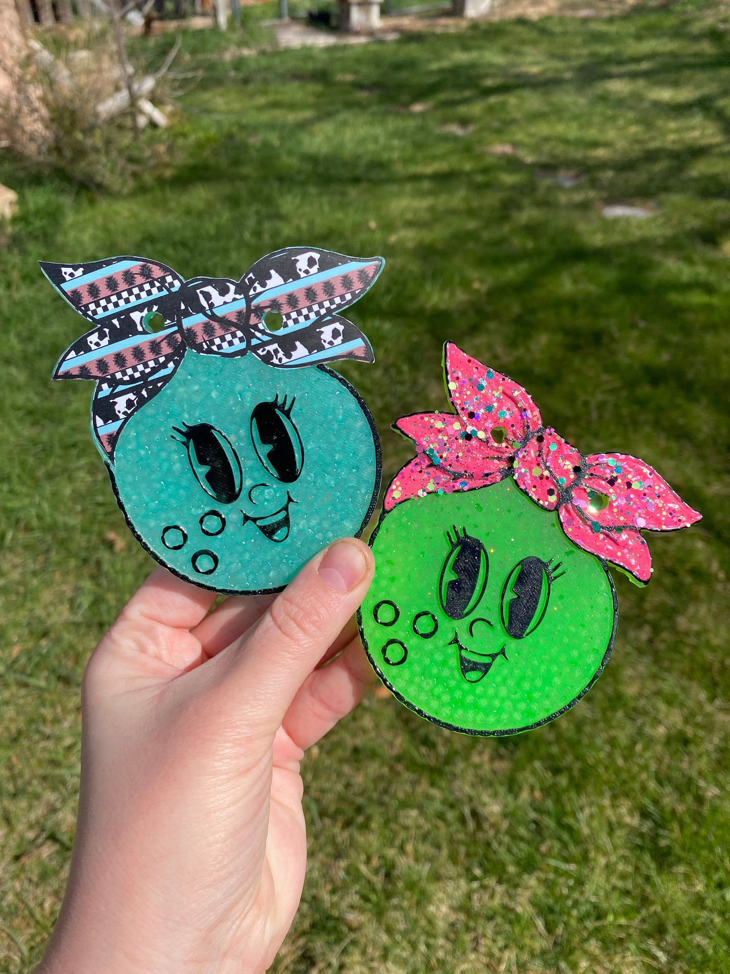 Bowling Ball with bow Freshie Silicone Mold, bowling cardstock molds, best selling freshies, sports freshie molds, sport team freshie molds