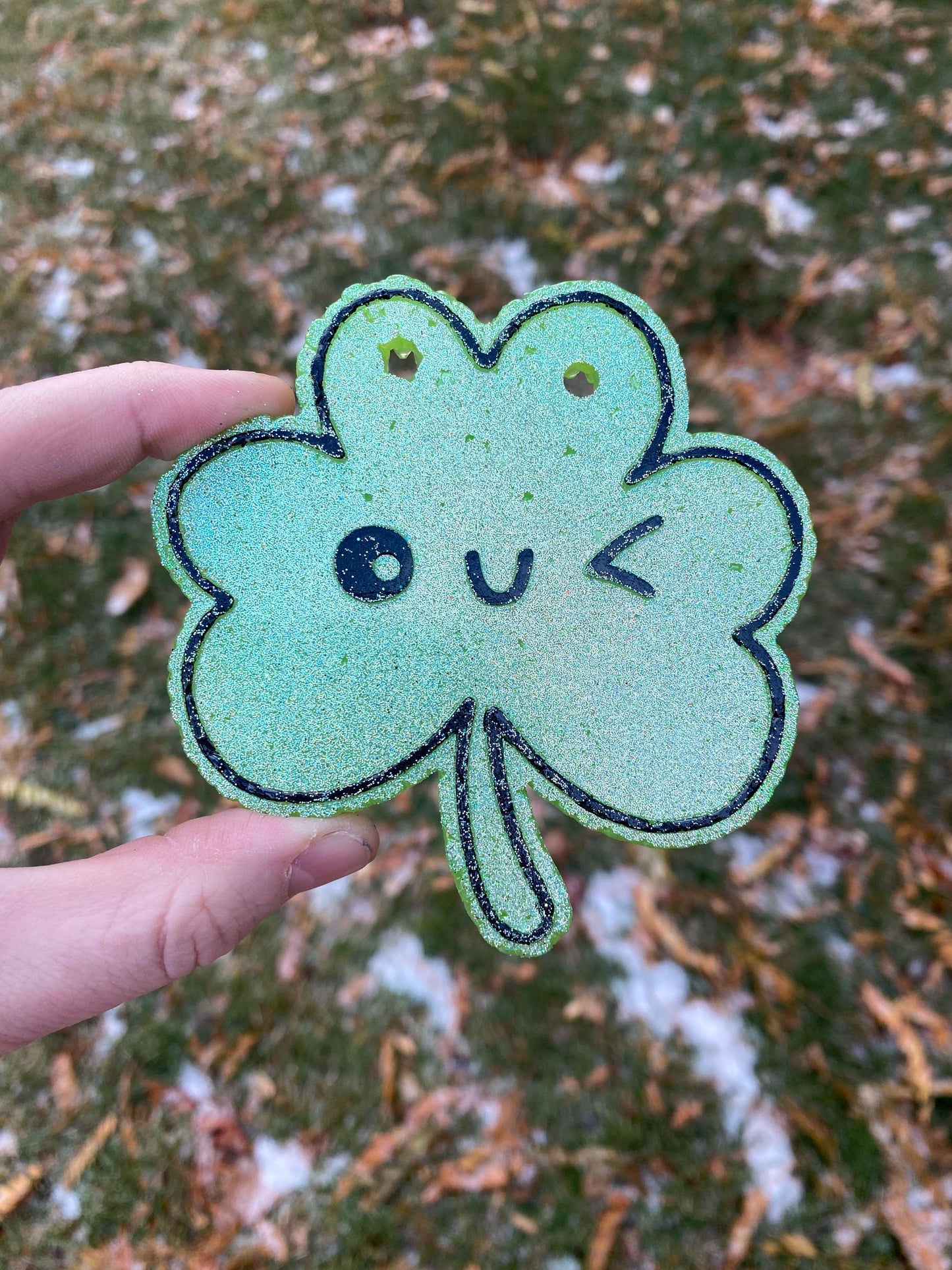 Winky Shamrock Freshie Mold
