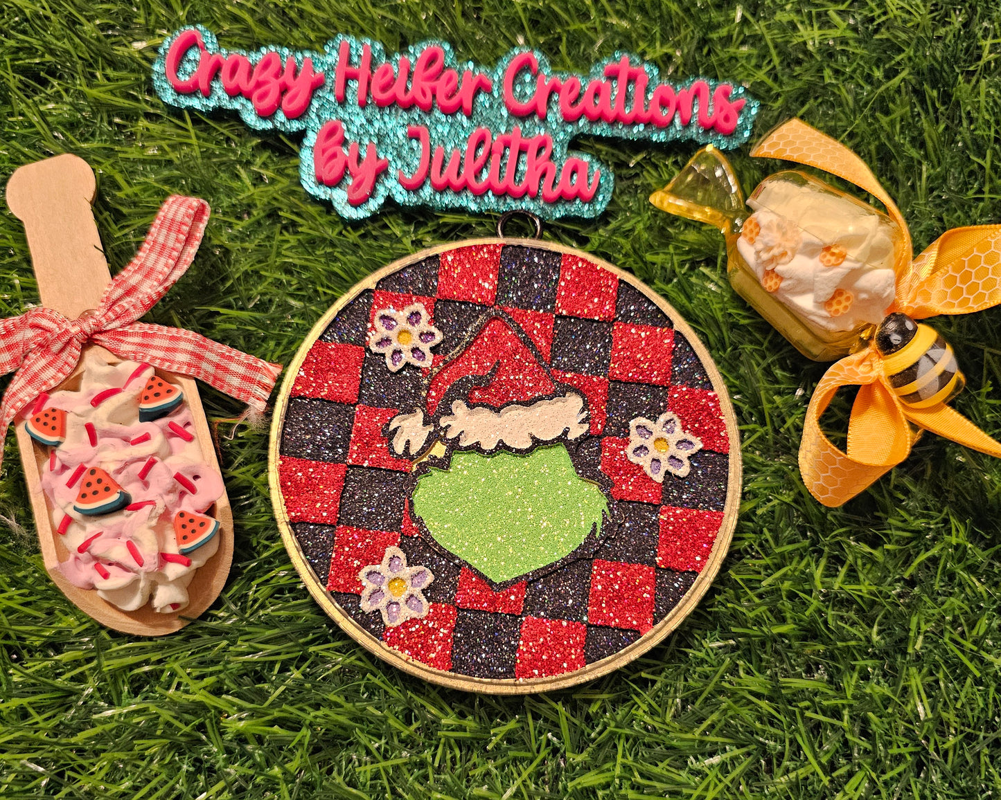 Grouch and Flowers Round Insert for Circle Freshie Mold