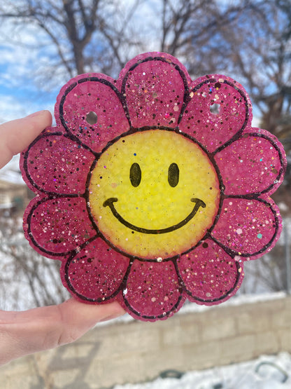 Retro Smile Daisy Flower Freshie