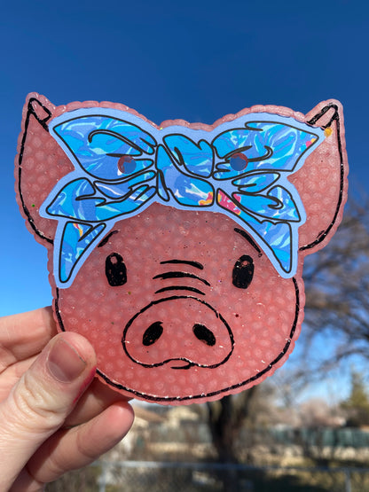 Pig with Bow Freshie