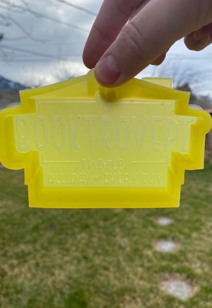 Booktrovert Freshie Mold