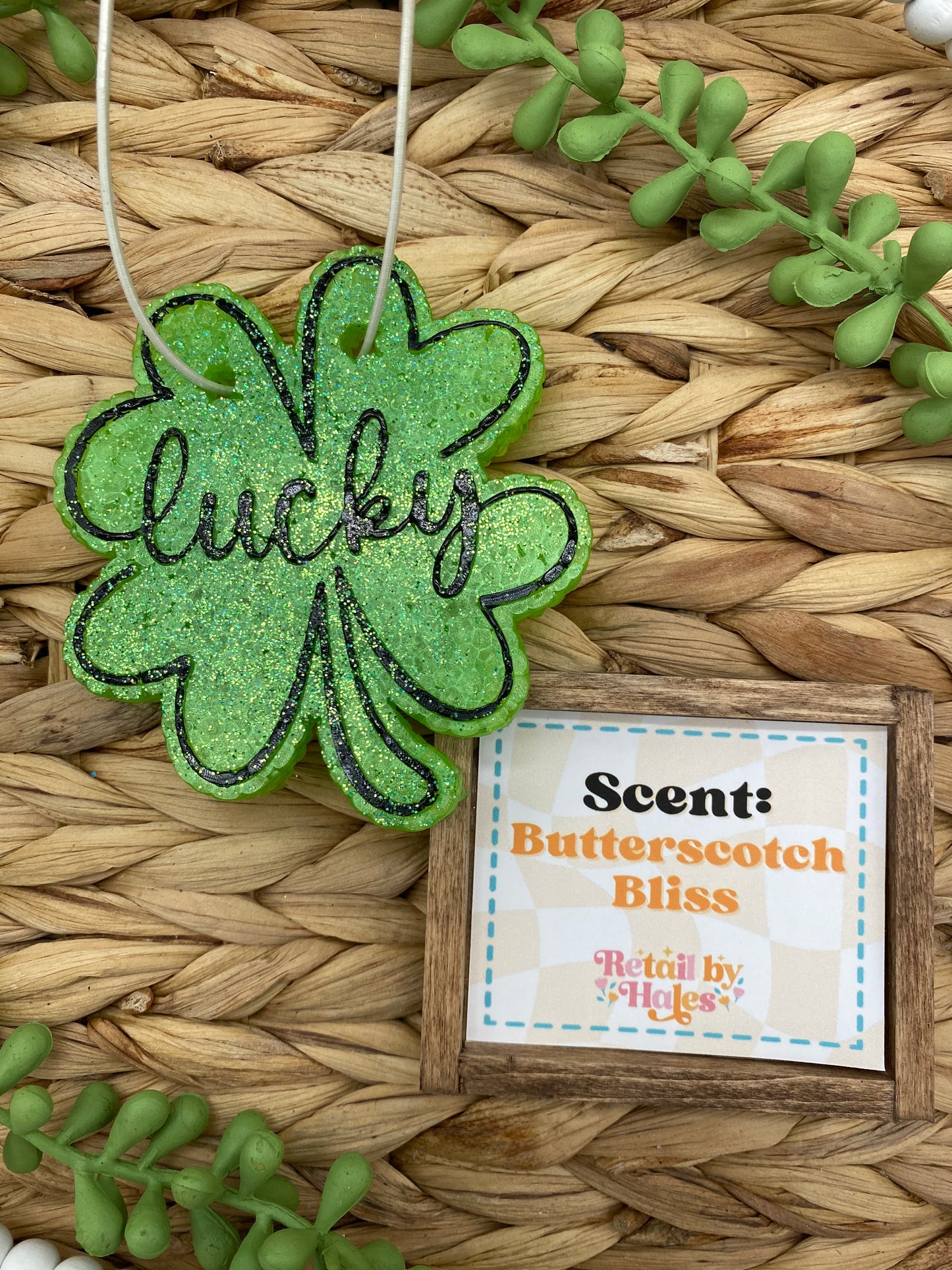 170- Lucky Clover St Patrick- Butterscotch Bliss