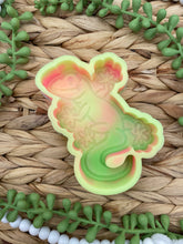 Load image into Gallery viewer, Lizard Freshie Mold
