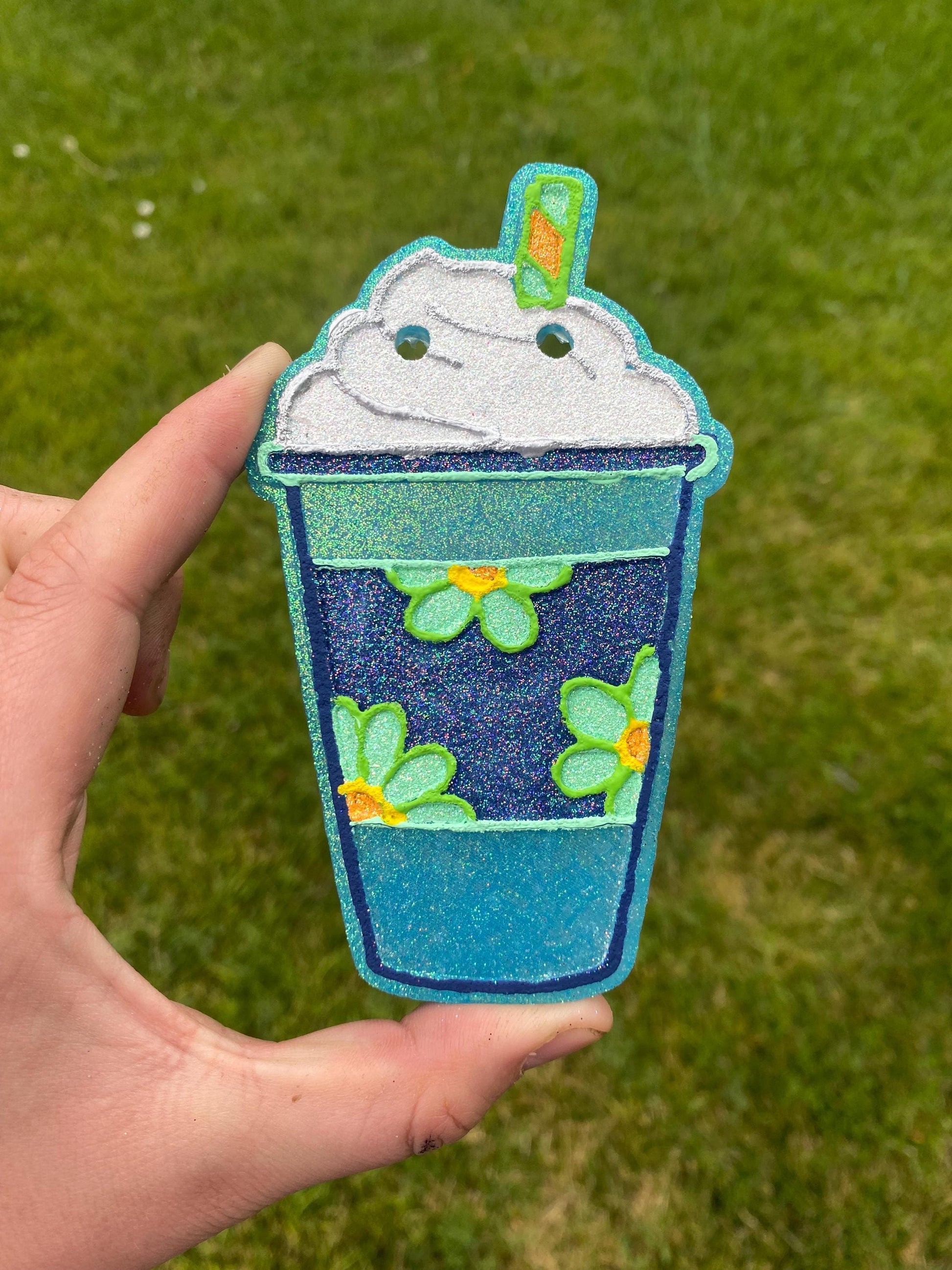 Coffee Cup Daisy Mold