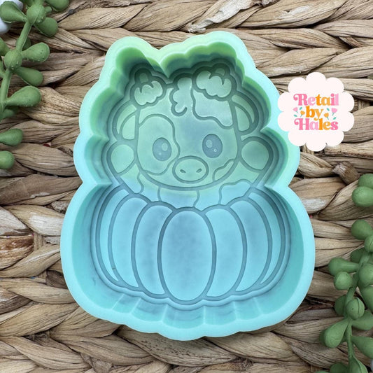 Cow in pumpkin Freshie Mold, western freshie molds, pie freshie mold, fall freshie mold, pumpkin freshie mold, cute highland cow mold